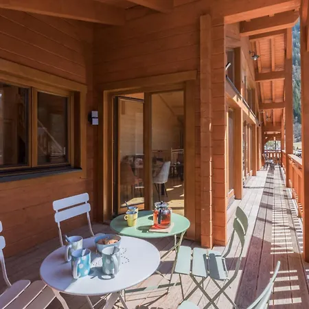 Large For 10 With Beautiful Garden Chamonix