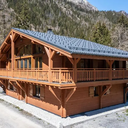 Large For 10 With Beautiful Garden Chalet *