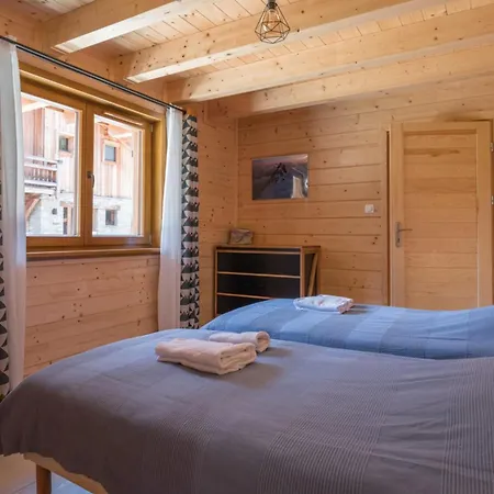 Chalet Large For 10 With Beautiful Garden
