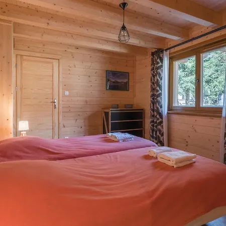 Chalet Large For 10 With Beautiful Garden *