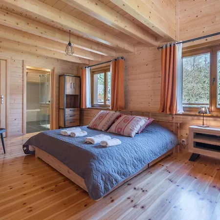 Large Chalet For 10 With Mont Blanc'S View *